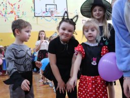 b_1024_768_0_00_images_2023_2024_WYDARZENIA_Choinka_418275042_840203331240950_8994193022051589216_n